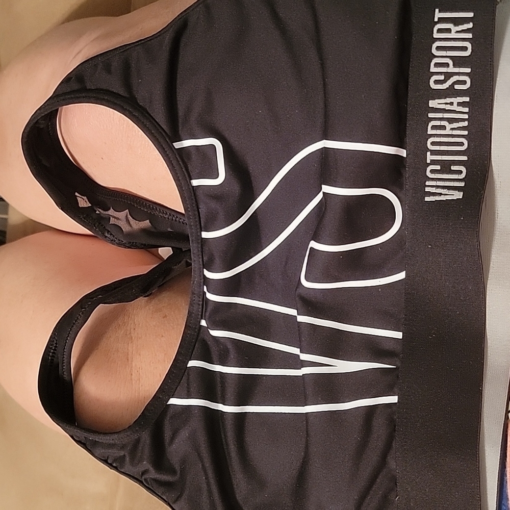 Victoria's Secret Women's Sports Bra